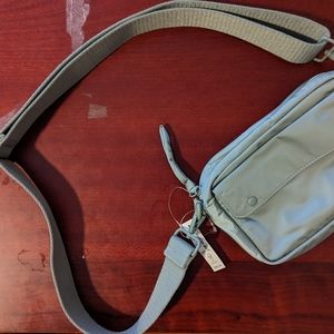 madewell the resourced camera bag frosted willow (SOLD OUT)